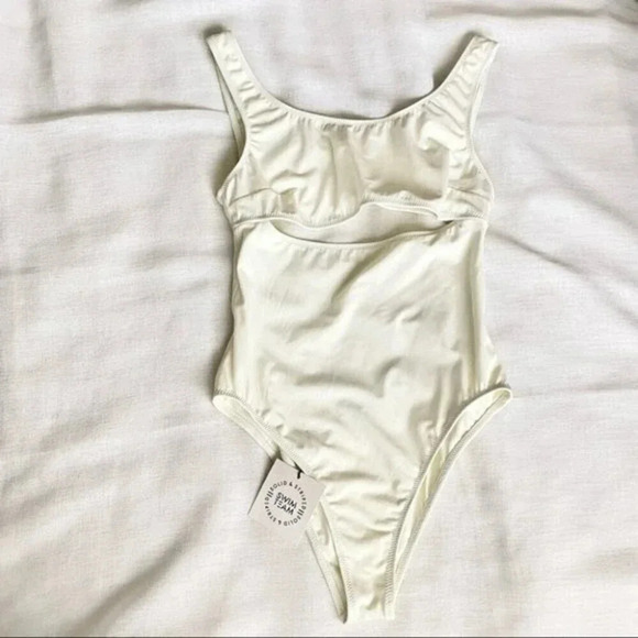 NWT SOLID&STRIPED THE NATASHA Cut Out One Piece Swimsuit Cream Size L - Picture 4 of 16